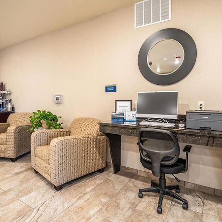 Cobblestone Inn & Suites - Kermit Экстерьер фото