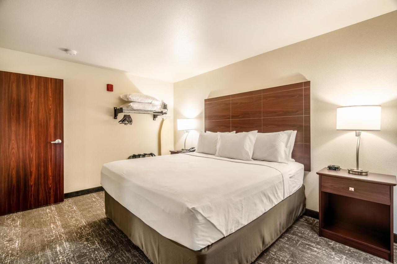 Cobblestone Inn & Suites - Kermit Экстерьер фото